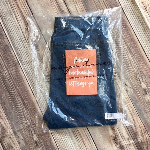 Evy’s Tree Denim Skinny - NWT - Picture 3 of 7